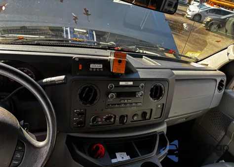 2014 Ford Econoline E250 Van from USA, damaged, VIN 1FTNE2EW6EDA74376